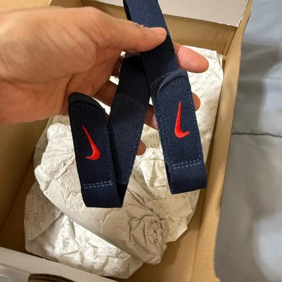 Nike Air Force 1 High-Top Sneakers in Gray and Navy - Picture 5 of 8